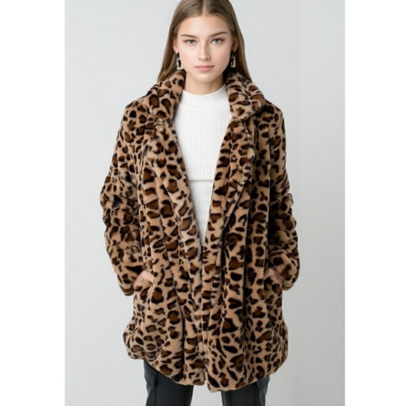 Leopard Faux Fur coat - Picture 6 of 9